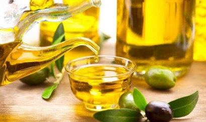 Đau khớp ngón tay nên ăn gì và kiêng ăn gì